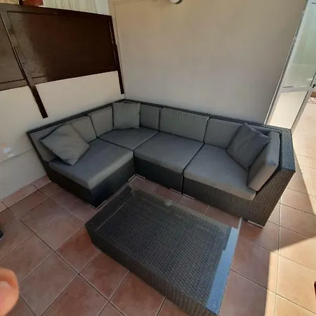 Stylish 2 Bed With Fantastic Ocean Views 卡亚俄萨尔瓦赫